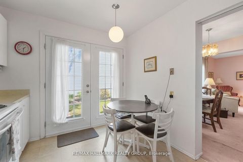 Photo 5 at 625 Trelawny Private, Nepean (Carleton Square), Ottawa