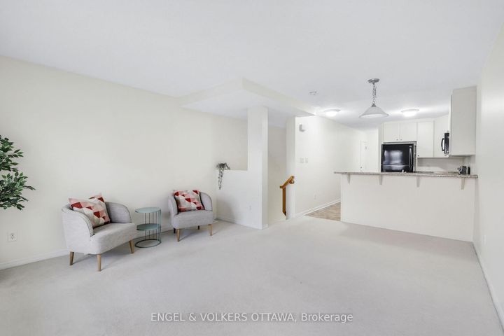 Photo 13 at 270 Espin Heights, Nepean (Stonebridge), Ottawa