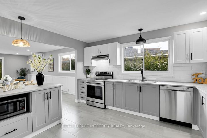 Photo 13 at 3 Ashwick Court, Nepean (Craig Henry/Woodvale), Ottawa