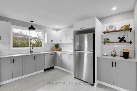 Photo 14 at 3 Ashwick Court, Nepean (Craig Henry/Woodvale), Ottawa