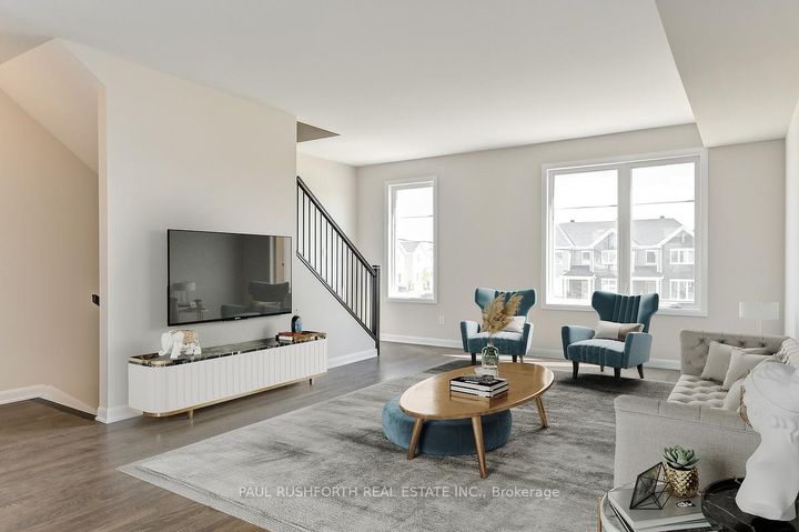 Photo 4 at 818 Everbloom Lane, Nepean (Heritage Park), Ottawa