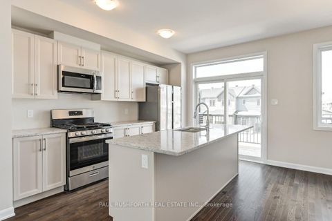 Photo 7 at 818 Everbloom Lane, Nepean (Heritage Park), Ottawa