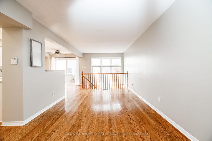 Photo 8 at 92 DEERFOX Drive, Nepean (Longfields), Ottawa