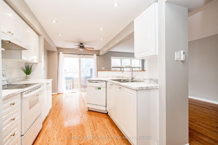 Photo 19 at 92 DEERFOX Drive, Nepean (Longfields), Ottawa