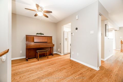 Photo 4 at 92 DEERFOX Drive, Nepean (Longfields), Ottawa