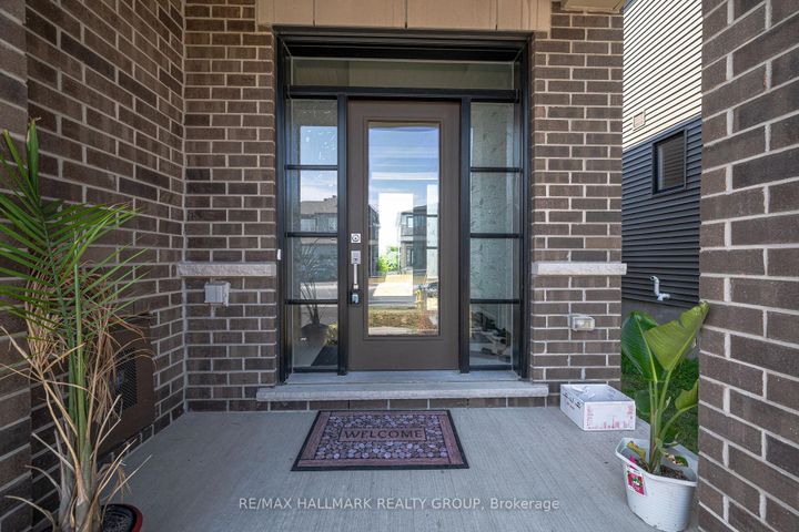 Photo 6 at 646 HAMSA Street, Nepean (Heritage Park), Ottawa