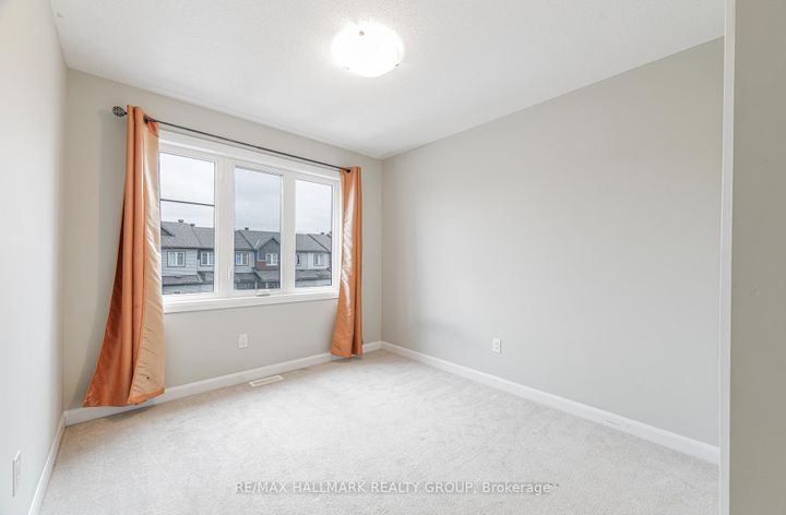 Photo 17 at 646 HAMSA Street, Nepean (Heritage Park), Ottawa