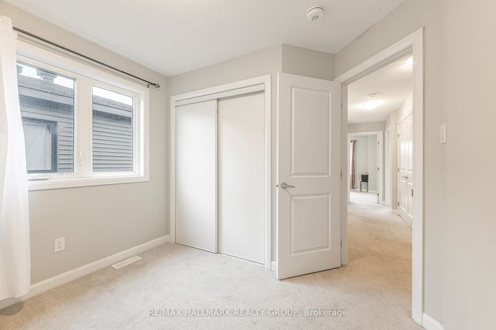 Photo 24 at 646 HAMSA Street, Nepean (Heritage Park), Ottawa