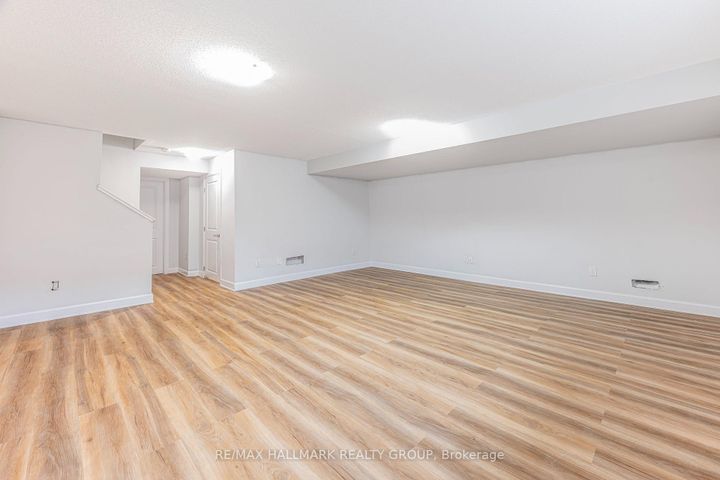 Photo 32 at 646 HAMSA Street, Nepean (Heritage Park), Ottawa