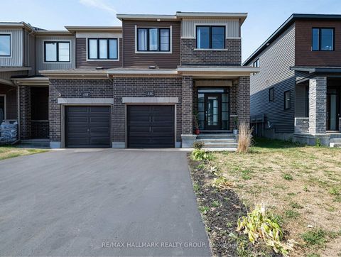 Photo 1 at 646 HAMSA Street, Nepean (Heritage Park), Ottawa