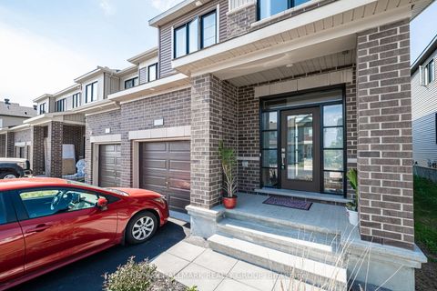 Photo 4 at 646 HAMSA Street, Nepean (Heritage Park), Ottawa