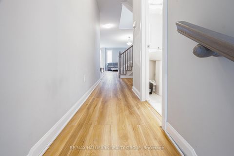 Photo 8 at 646 HAMSA Street, Nepean (Heritage Park), Ottawa