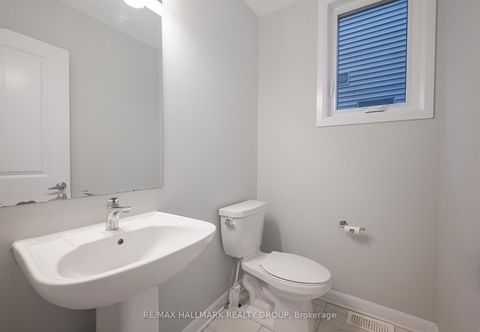 Photo 9 at 646 HAMSA Street, Nepean (Heritage Park), Ottawa