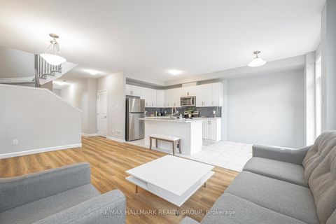 Photo 15 at 646 HAMSA Street, Nepean (Heritage Park), Ottawa