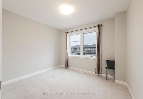 Photo 19 at 646 HAMSA Street, Nepean (Heritage Park), Ottawa