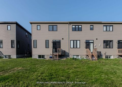 Photo 34 at 646 HAMSA Street, Nepean (Heritage Park), Ottawa