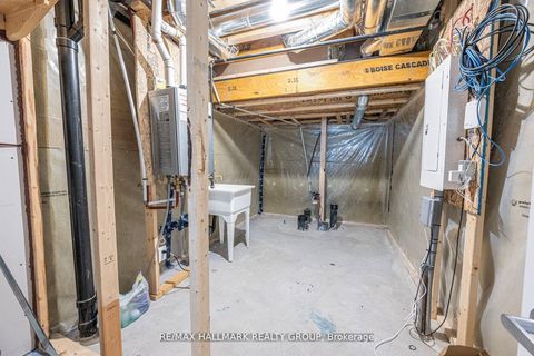 Photo 37 at 646 HAMSA Street, Nepean (Heritage Park), Ottawa