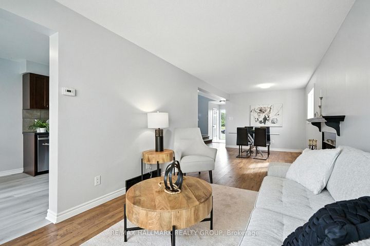 Photo 8 at 55 Fair Oaks Crescent, Nepean (Craig Henry/Woodvale), Ottawa