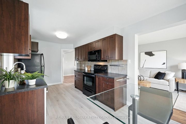 Photo 11 at 55 Fair Oaks Crescent, Nepean (Craig Henry/Woodvale), Ottawa