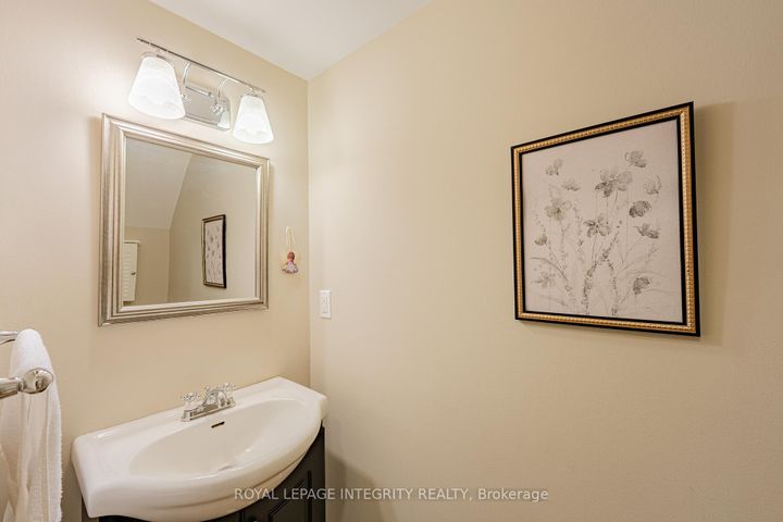 Photo 8 at 7 - 6 Sweetbriar Circle, Nepean (Pheasant Run), Ottawa