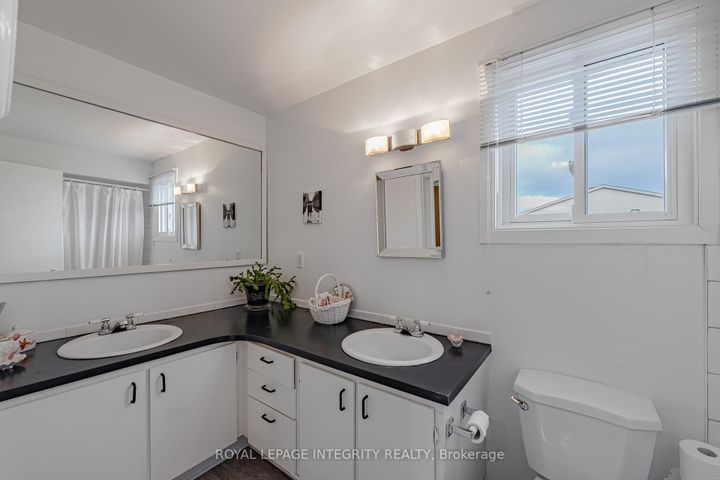 Photo 20 at 7 - 6 Sweetbriar Circle, Nepean (Pheasant Run), Ottawa