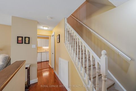 Photo 7 at 7 - 6 Sweetbriar Circle, Nepean (Pheasant Run), Ottawa