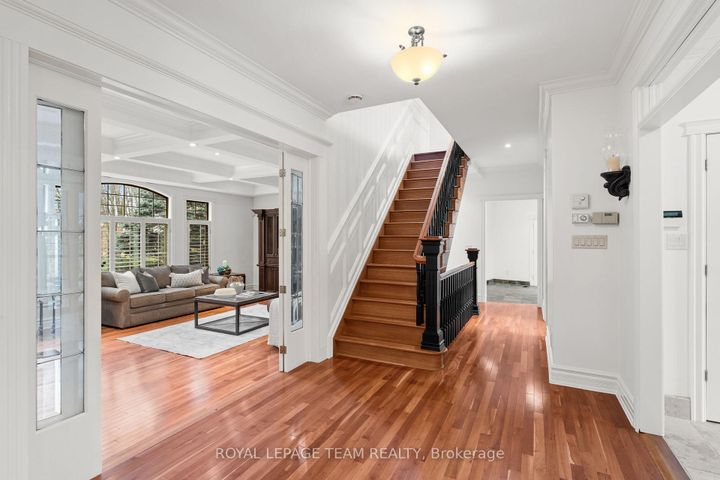 Photo 7 at 7 Sara Court, Nepean (Fallowfield), Ottawa