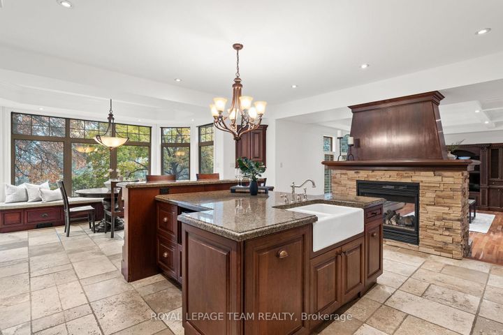 Photo 11 at 7 Sara Court, Nepean (Fallowfield), Ottawa