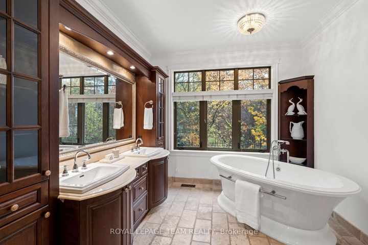 Photo 22 at 7 Sara Court, Nepean (Fallowfield), Ottawa