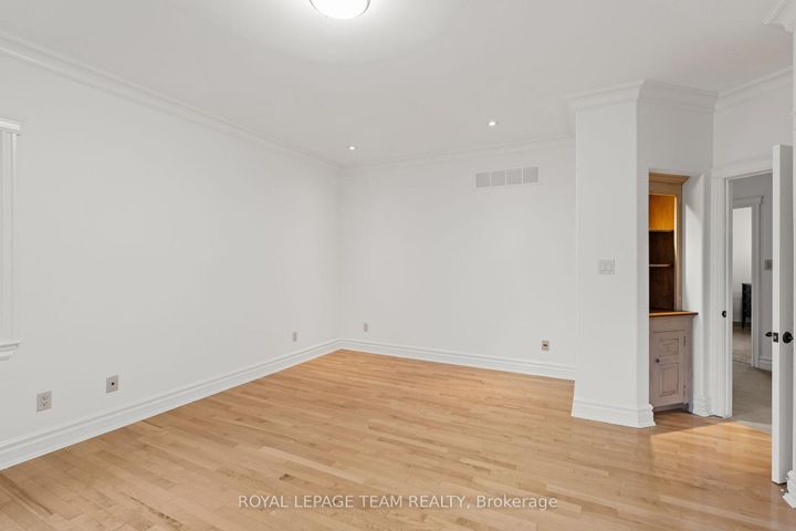 Photo 35 at 7 Sara Court, Nepean (Fallowfield), Ottawa