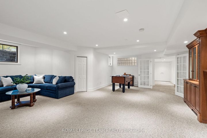 Photo 38 at 7 Sara Court, Nepean (Fallowfield), Ottawa