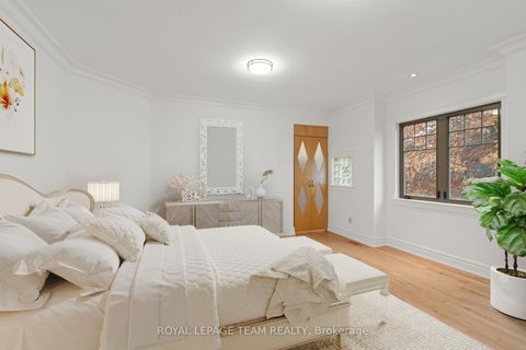 Photo 31 at 7 Sara Court, Nepean (Fallowfield), Ottawa