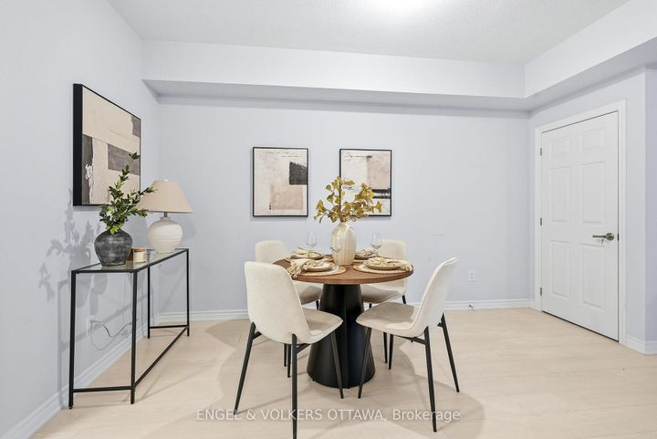 Photo 13 at 135 Anthracite Private, Nepean (Heritage Park), Ottawa