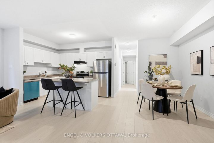 Photo 14 at 135 Anthracite Private, Nepean (Heritage Park), Ottawa