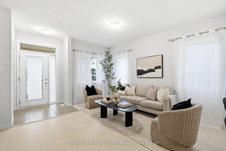 Photo 15 at 135 Anthracite Private, Nepean (Heritage Park), Ottawa