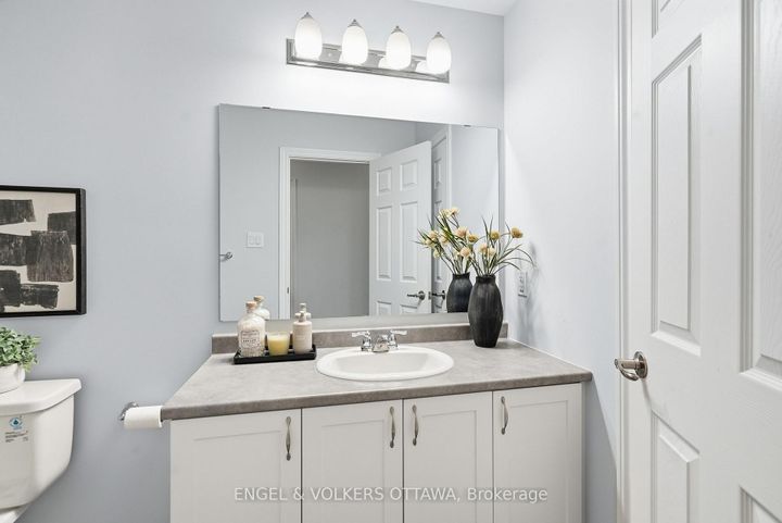 Photo 20 at 135 Anthracite Private, Nepean (Heritage Park), Ottawa