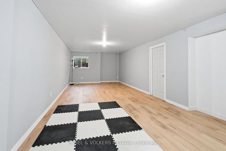 Photo 23 at 135 Anthracite Private, Nepean (Heritage Park), Ottawa