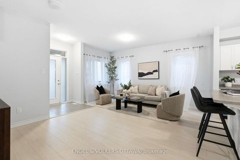 Photo 4 at 135 Anthracite Private, Nepean (Heritage Park), Ottawa