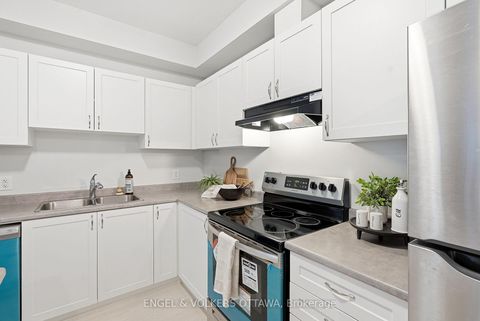 Photo 8 at 135 Anthracite Private, Nepean (Heritage Park), Ottawa