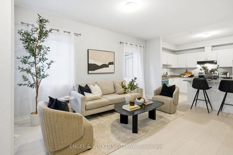 Photo 11 at 135 Anthracite Private, Nepean (Heritage Park), Ottawa