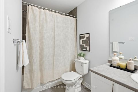 Photo 21 at 135 Anthracite Private, Nepean (Heritage Park), Ottawa