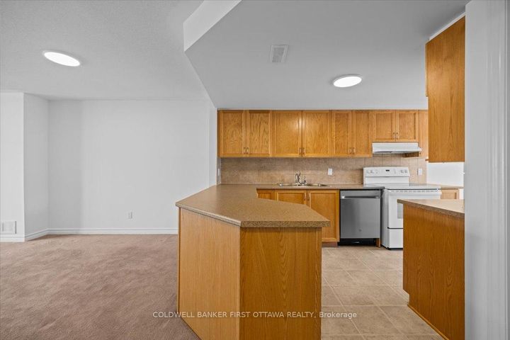 Photo 4 at 112 Paseo Private, Nepean (Centrepointe), Ottawa