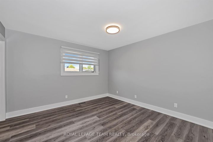 Photo 16 at 12 Largo Crescent, Nepean (Meadowlands/Crestview), Ottawa