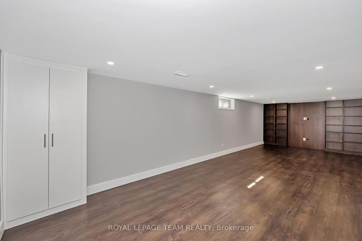 Photo 30 at 12 Largo Crescent, Nepean (Meadowlands/Crestview), Ottawa