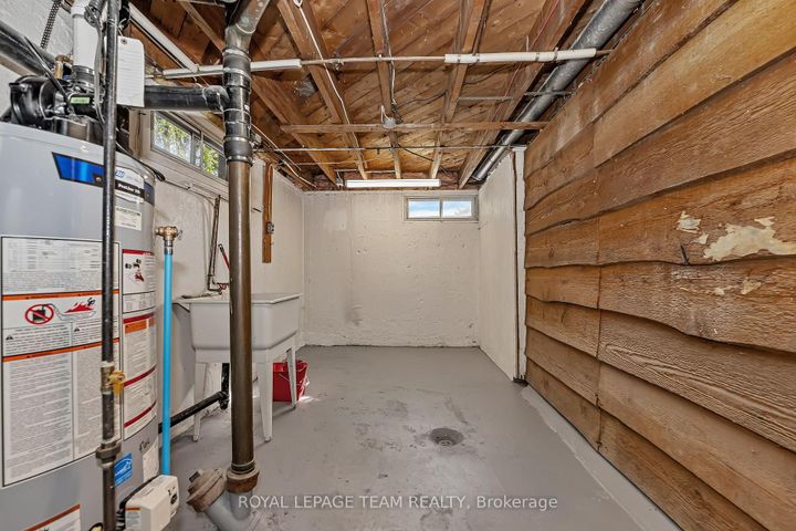 Photo 33 at 12 Largo Crescent, Nepean (Meadowlands/Crestview), Ottawa