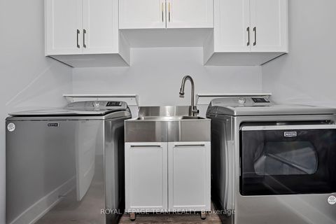 Photo 24 at 12 Largo Crescent, Nepean (Meadowlands/Crestview), Ottawa