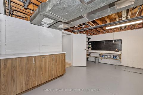 Photo 34 at 12 Largo Crescent, Nepean (Meadowlands/Crestview), Ottawa