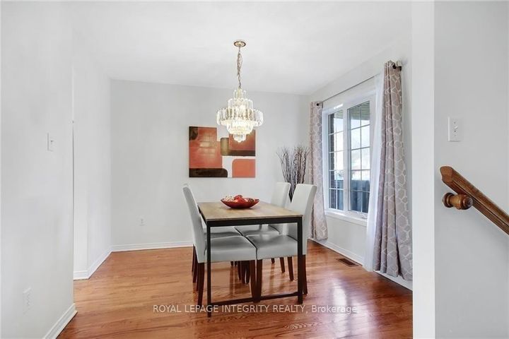 Photo 4 at 77 Daventry Crescent, Nepean (Longfields), Ottawa