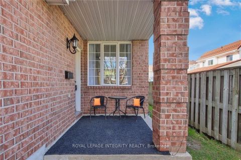 Photo 1 at 77 Daventry Crescent, Nepean (Longfields), Ottawa