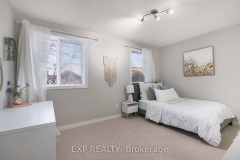 Photo 14 at 34 Avonmore Crescent, Nepean (Barrhaven East), Ottawa